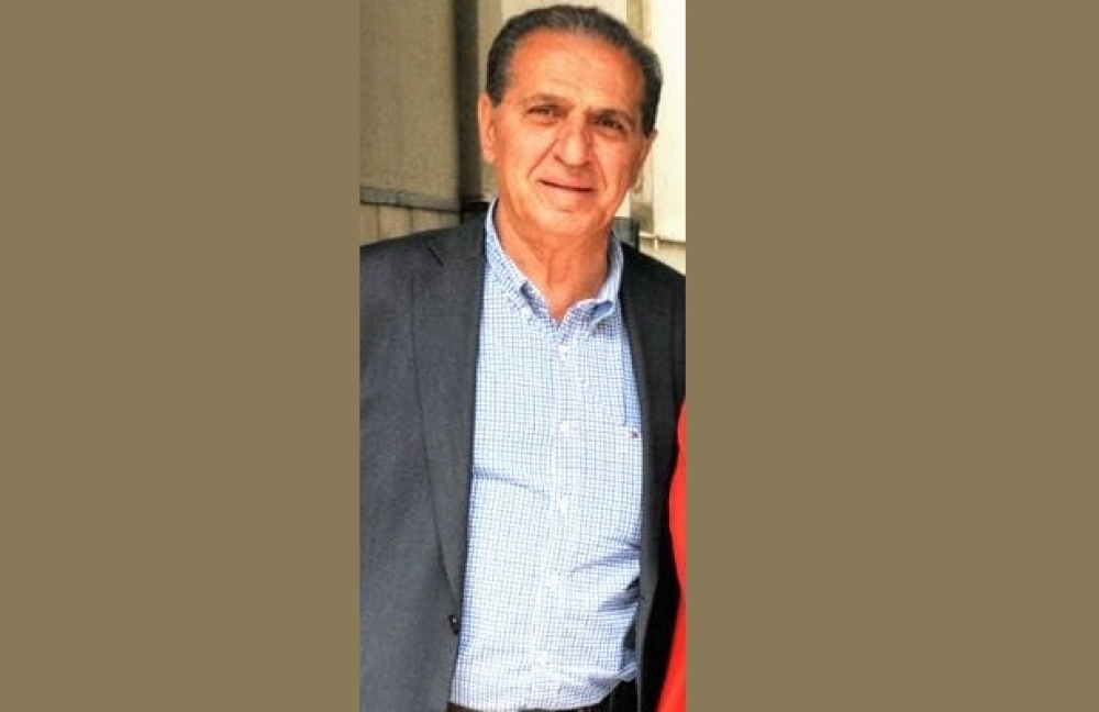 &Sigma;&tau;&omicron; &tau;&alpha;&xi;ί&delta;&iota; &tau;&eta;&sigmaf; &alpha;&iota;&omega;&nu;&iota;ό&tau;&eta;&tau;&alpha;&sigmaf; &omicron; &Delta;&eta;&mu;ή&tau;&rho;&eta;&sigmaf; &Pi;&lambda;&alpha;&tau;&alpha;&nu;&iota;ά&sigmaf;