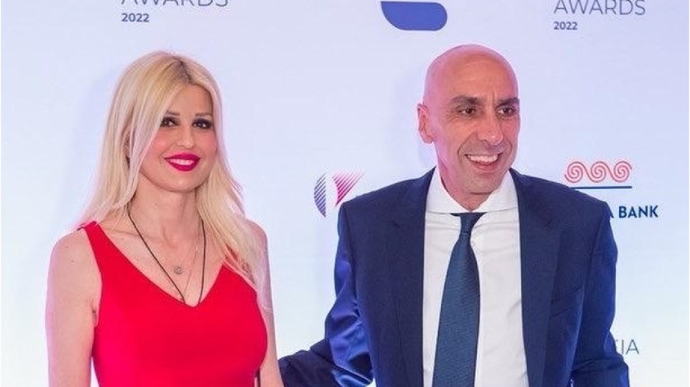 &Alpha;&pi;&rho;ό&sigma;&mu;&epsilon;&nu;&eta; &pi;&epsilon;&rho;&iota;&pi;έ&tau;&epsilon;&iota;&alpha; &upsilon;&gamma;&epsilon;ί&alpha;&sigmaf; &gamma;&iota;&alpha; &tau;&omicron;&nu; &Gamma;&iota;ά&nu;&nu;&eta; &Mu;&pi;&rho;&alpha;&tau;ά&kappa;&omicron;