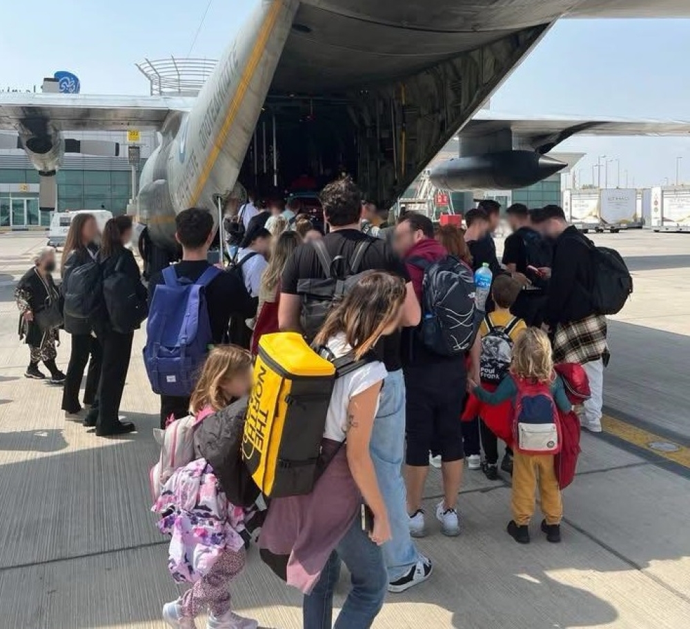 &laquo;&Pi;ά&tau;&eta;&sigma;&alpha;&nu;&raquo; &Epsilon;&lambda;&lambda;ά&delta;&alpha; &omicron;&iota; &pi;&rho;ώ&tau;&omicron;&iota; Έ&lambda;&lambda;&eta;&nu;&epsilon;&sigmaf; &pi;&omicron;&upsilon; &epsilon;ί&chi;&alpha;&nu; &epsilon;&gamma;&kappa;&lambda;&omega;&beta;&iota;&sigma;&tau;&epsilon;ί &sigma;&tau;&alpha; &Epsilon;&mu;&iota;&rho;ά&tau;&alpha;