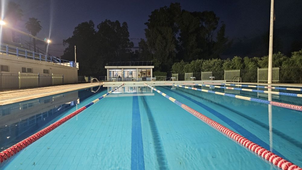 &Delta;&iota;&alpha;&theta;έ&sigma;&iota;&mu;&eta; &kappa;&alpha;&iota; &tau;&omicron; &beta;&rho;ά&delta;&upsilon; &gamma;&iota;&alpha; &tau;&omicron; &kappa;&omicron;&iota;&nu;ό &eta; &pi;&iota;&sigma;ί&nu;&alpha; &tau;&omicron;&upsilon; &Mu;&alpha;&tau;ά&lambda;&epsilon;&iota;&omicron;&upsilon; &Kappa;&omicron;&lambda;&upsilon;&mu;&beta;&eta;&tau;&eta;&rho;ί&omicron;&upsilon;