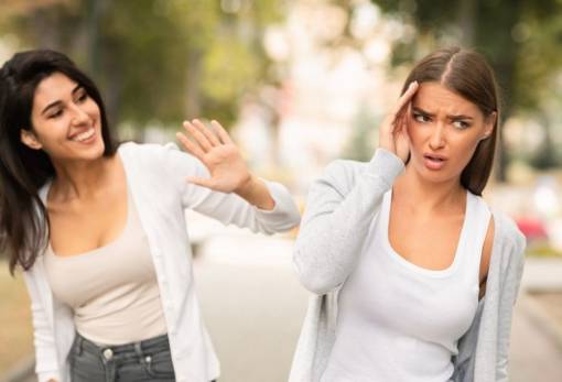 4 σημάδια που μαρτυρούν ότι έχεις τοξικούς φίλους