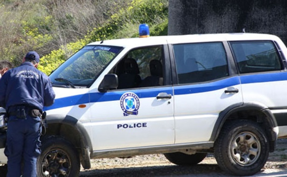 &Sigma;&tau;&eta; &phi;&upsilon;&lambda;&alpha;&kappa;ή &omicron;&iota; 2 &Rho;&omicron;&mu;ά &gamma;&iota;&alpha; &tau;&eta;&nu; &kappa;&lambda;&omicron;&pi;ή-&laquo;&mu;&alpha;&mu;&omicron;ύ&theta;&raquo; &sigma;&tau;&alpha; &Beta;ά&tau;&iota;&kappa;&alpha;