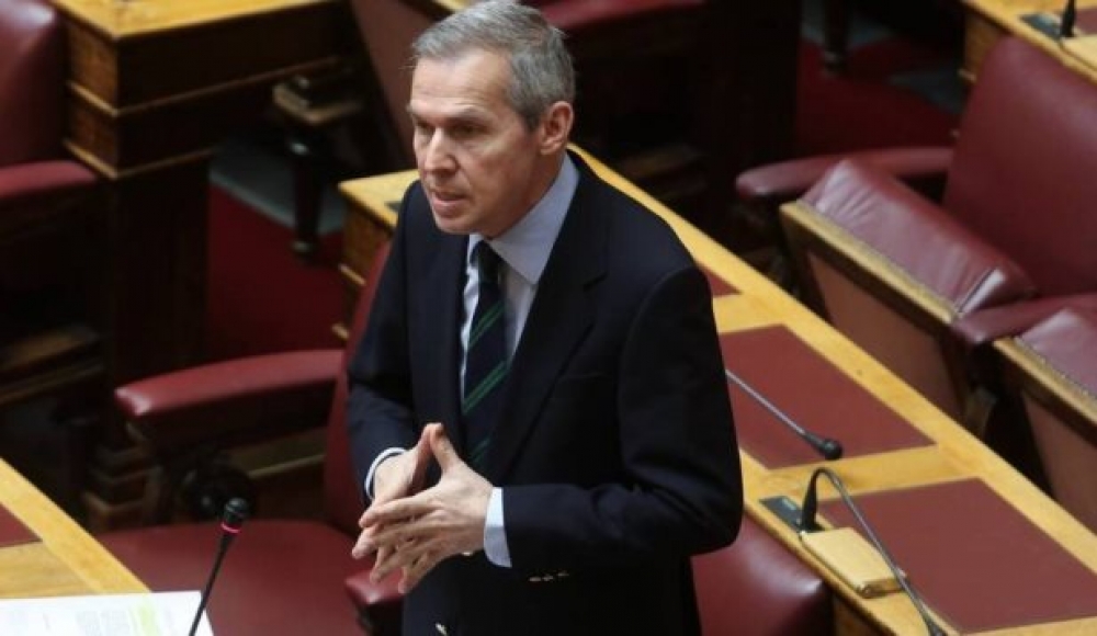 &Theta;. &Delta;&alpha;&beta;ά&kappa;&eta;&sigmaf;: &laquo;&Nu;έ&alpha; &epsilon;&xi;έ&lambda;&iota;&xi;&eta; &gamma;&iota;&alpha; &tau;&omicron;&upsilon;&sigmaf; &epsilon;&rho;&gamma;ά&tau;&epsilon;&sigmaf; &gamma;&eta;&sigmaf;&raquo;