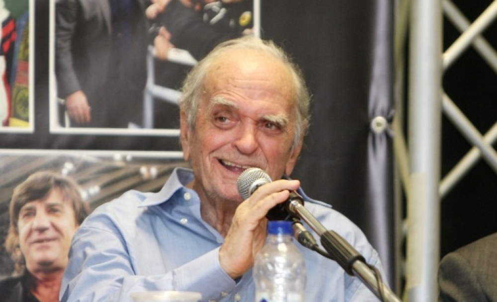 &Tau;&rho;&alpha;&gamma;&omicron;&upsilon;&delta;ώ&nu;&tau;&alpha;&sigmaf; &sigma;&epsilon; &sigma;&tau;ί&chi;&omicron;&upsilon;&sigmaf; &tau;&omicron;&upsilon; &Lambda;. &Pi;&alpha;&pi;&alpha;&delta;ό&pi;&omicron;&upsilon;&lambda;&omicron;&upsilon; &sigma;&tau;&eta;&nu; &alpha;&upsilon;&lambda;ή &tau;&eta;&sigmaf; &Pi;&Epsilon;&Sigma;