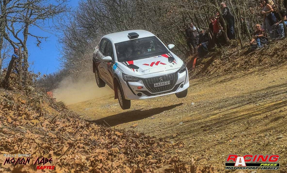 &Sigma;&upsilon;&nu;&alpha;&rho;&pi;&alpha;&sigma;&tau;&iota;&kappa;ό &theta;έ&alpha;&mu;&alpha; &kappa;&alpha;&iota; &phi;έ&tau;&omicron;&sigmaf; &sigma;&tau;&omicron; &Rho;ά&lambda;&lambda;&upsilon; &Sigma;&pi;&rho;&iota;&nu;&tau; &laquo;&Mu;&omicron;&lambda;ώ&nu; &Lambda;&alpha;&beta;έ&raquo; &sigma;&tau;&iota;&sigmaf; &Kappa;&alpha;&rho;&upsilon;έ&sigmaf; (&Phi;&Omega;&Tau;&Omicron;)