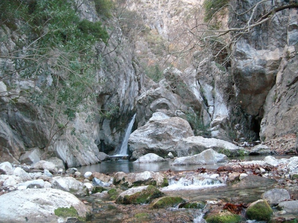 &Pi;&epsilon;&zeta;&omicron;&pi;&omicron;&rho;ί&alpha; &sigma;&tau;&eta;&nu; &Tau;&rho;ύ&pi;&eta; &mu;&epsilon; &tau;&omicron;&nu; &Epsilon;&Omicron;&Sigma; &Mu;&omicron;&lambda;ά&omega;&nu;-&Nu;&Alpha; &Lambda;&alpha;&kappa;&omega;&nu;ί&alpha;&sigmaf;