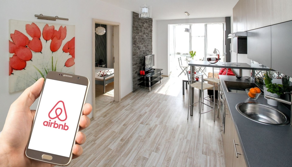 &Sigma;&tau;&alpha; ύ&psi;&eta; &omicron;&iota; &kappa;&rho;&alpha;&tau;ή&sigma;&epsilon;&iota;&sigmaf; Airbnb &gamma;&iota;&alpha; &tau;&omicron; 2025