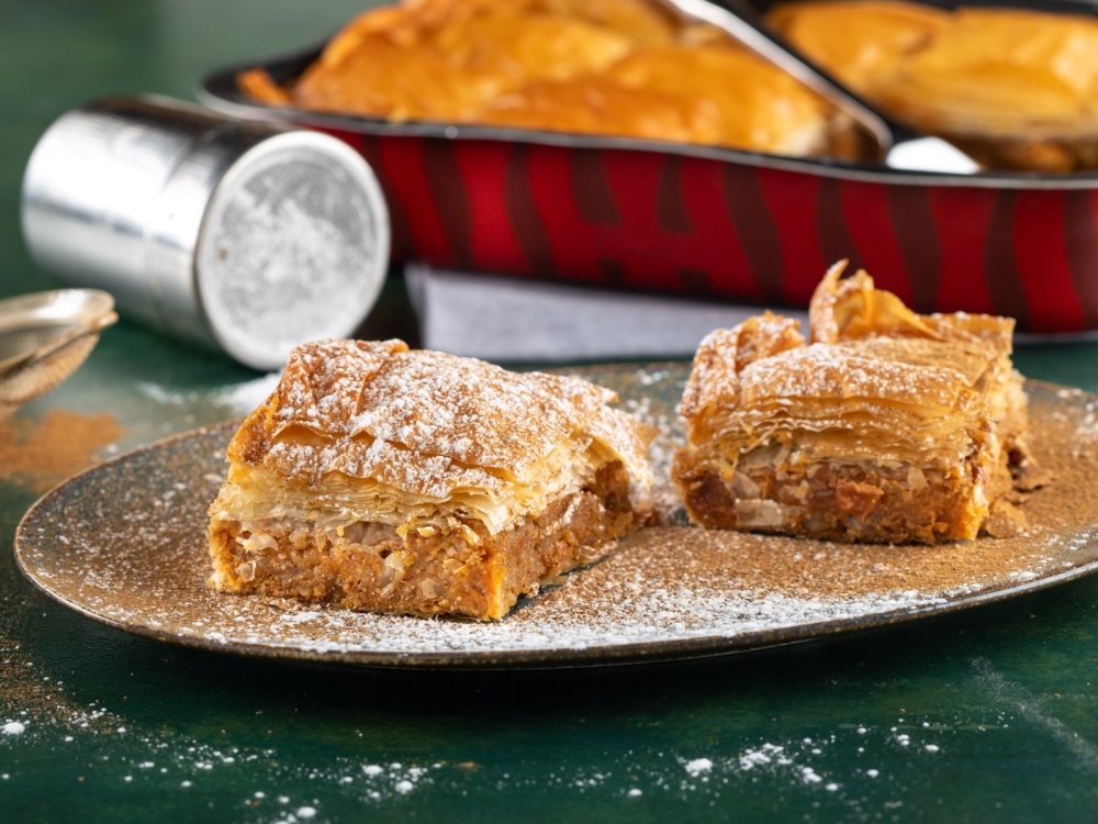 &Pi;&rho;ώ&tau;&eta; &laquo;&Gamma;&iota;&omicron;&rho;&tau;ή &Kappa;&omicron;&lambda;&omicron;&kappa;&upsilon;&theta;ό&pi;&iota;&tau;&alpha;&sigmaf;&raquo;  &sigma;&tau;&eta; &Beta;&alpha;&rho;&beta;ί&tau;&sigma;&alpha; &mu;&epsilon; &pi;&alpha;&rho;&alpha;&delta;&omicron;&sigma;&iota;&alpha;&kappa;ή &sigma;&upsilon;&nu;&tau;&alpha;&gamma;ή