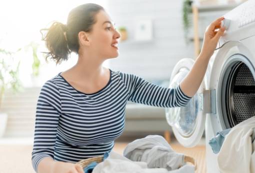 Πλυντήριο ρούχων: Τα 2 υλικά που θα το αφήσουν πεντακάθαρο