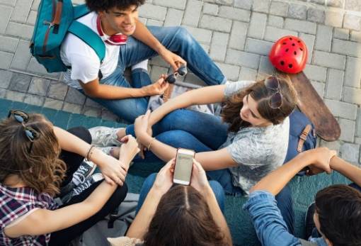 Youth Pass: Πάνω από 60 χιλιάδες νέοι έχουν κάνει αίτηση για την ψηφιακή χρεωστική κάρτα