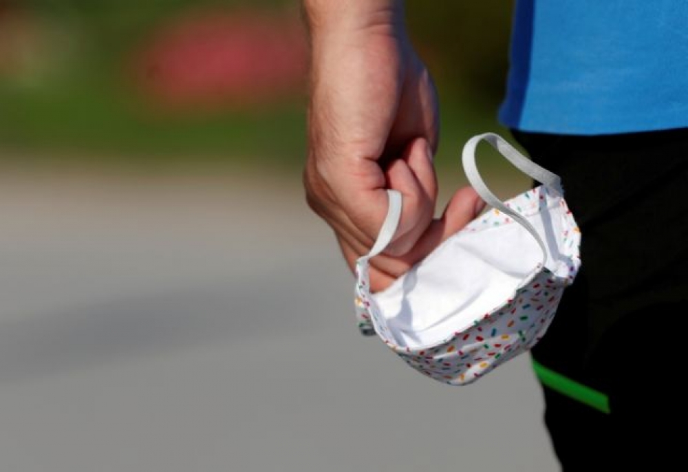 &Kappa;&omicron;&rho;&omega;&nu;&omicron;ϊό&sigmaf; &Pi;ό&tau;&epsilon; &theta;&alpha; &alpha;&pi;&alpha;&lambda;&lambda;&alpha;&gamma;&omicron;ύ&mu;&epsilon; &alpha;&pi;ό &tau;&iota;&sigmaf; &mu;ά&sigma;&kappa;&epsilon;&sigmaf;; &Tau;&iota; &lambda;έ&epsilon;&iota; έ&rho;&epsilon;&upsilon;&nu;&alpha; &gamma;&iota;&alpha; &tau;&eta;&nu; &alpha;&epsilon;&rho;&omicron;&gamma;&epsilon;&nu;ή &mu;&epsilon;&tau;ά&delta;&omicron;&sigma;&eta; &tau;&omicron;&upsilon; &iota;&omicron;ύ