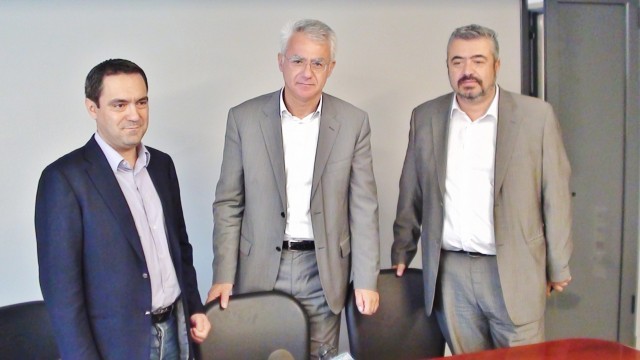  &Sigma;&tau;&eta;&nu; &alpha;&nu;ά&pi;&tau;&upsilon;&xi;&eta; &tau;&omicron;&upsilon; &alpha;&theta;&lambda;&eta;&tau;&iota;&kappa;&omicron;ύ &tau;&omicron;&upsilon;&rho;&iota;&sigma;&mu;&omicron;ύ &pi;&rho;&omicron;&sigma;&beta;&lambda;έ&pi;&epsilon;&iota; &omicron; &Delta;. &Tau;&rho;ί&pi;&omicron;&lambda;&eta;&sigmaf;