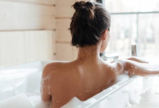 Πως θα διατηρήσεις ενυδατωμένη την επιδερμίδα σου μετά το ντους;