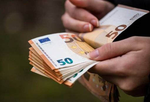 Αύξηση και στο δώρο του Πάσχα