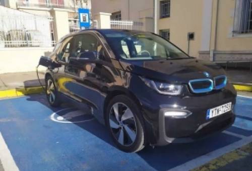 Τρίτη πανελλαδικά η Πελοπόννησος στα δίκτυα φορτιστών ηλεκτρικών οχημάτων