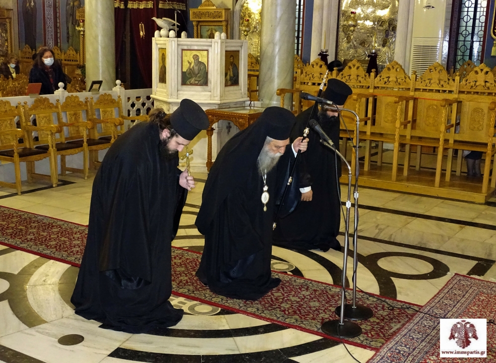 &Omicron; &laquo;&Epsilon;&sigma;&pi;&epsilon;&rho;&iota;&nu;ό&sigmaf; &tau;&eta;&sigmaf; &Sigma;&upsilon;&gamma;&gamma;&nu;ώ&mu;&eta;&sigmaf;&raquo; &sigma;&tau;&omicron;&nu; Ό&sigma;&iota;&omicron; &Nu;ί&kappa;&omega;&nu;&alpha; &Sigma;&pi;ά&rho;&tau;&eta;&sigmaf;