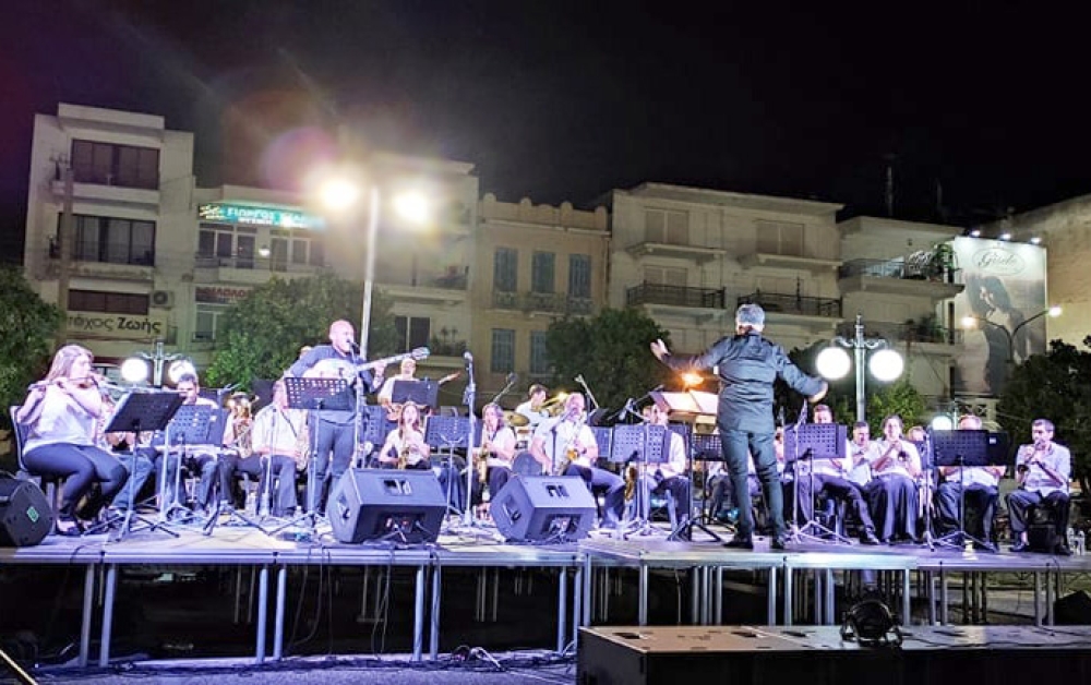 &Sigma;&upsilon;&nu;&alpha;&upsilon;&lambda;ί&alpha; &tau;&eta;&sigmaf; &Phi;&iota;&lambda;&alpha;&rho;&mu;&omicron;&nu;&iota;&kappa;ή&sigmaf; &Sigma;&pi;ά&rho;&tau;&eta;&sigmaf; &sigma;&tau;&eta;&nu; &kappa;&epsilon;&nu;&tau;&rho;&iota;&kappa;ή &pi;&lambda;&alpha;&tau;&epsilon;ί&alpha;