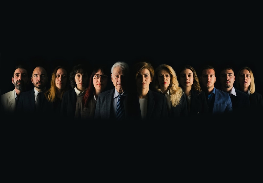 &Alpha;&nu;&alpha;&beta;ά&lambda;&lambda;&omicron;&nu;&tau;&alpha;&iota; &gamma;&iota;&alpha; &lambda;ό&gamma;&omicron;&upsilon;&sigmaf; &alpha;&sigma;&theta;&epsilon;&nu;&epsilon;ί&alpha;&sigmaf; &omicron;&iota; &laquo;12 Έ&nu;&omicron;&rho;&kappa;&omicron;&iota;&raquo; &tau;&eta;&sigmaf; &Epsilon;&Theta;&Omicron;&Lambda;