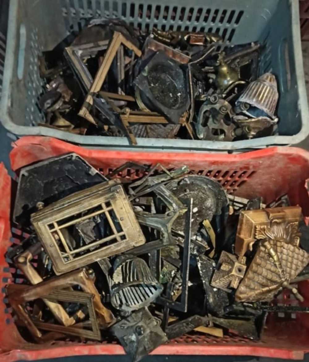 &Iota;&epsilon;&rho;ό&sigma;&upsilon;&lambda;&omicron;&iota; &delta;&epsilon;&nu; ά&phi;&eta;&sigma;&alpha;&nu;&hellip; &kappa;&alpha;&nu;&tau;ή&lambda;&iota; &sigma;&tau;&omicron; &kappa;&omicron;&iota;&mu;&eta;&tau;ή&rho;&iota;&omicron; Έ&lambda;&omicron;&upsilon;&sigmaf;