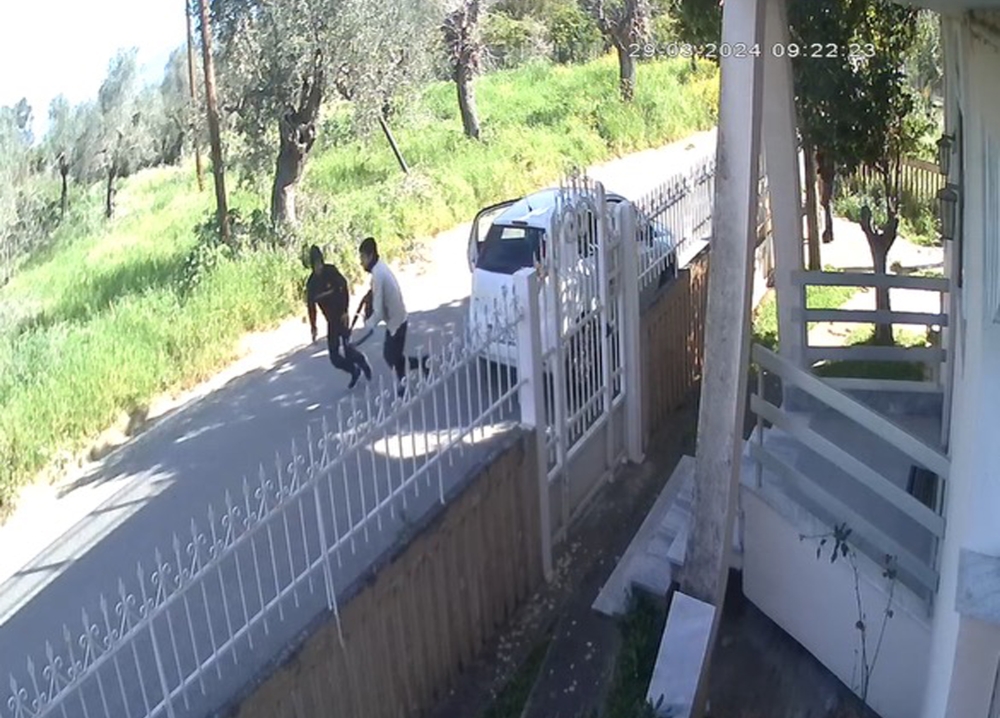 &Pi;&epsilon;&sigmaf; &alpha;&lambda;&epsilon;ύ&rho;&iota;: &Omicron; &Lambda;&upsilon;&mu;&pi;έ&rho;&eta;&sigmaf; &sigma;&epsilon; &gamma;&upsilon;&rho;&epsilon;ύ&epsilon;&iota; &sigma;&epsilon; &Tau;&rho;&alpha;&pi;&epsilon;&zeta;&omicron;&nu;&tau;ή &kappa;&iota; &Alpha;&mu;ύ&kappa;&lambda;&epsilon;&sigmaf;