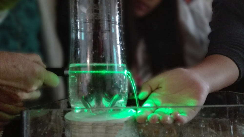 &Phi;&omega;&tau;&eta;&lambda;ά&tau;&epsilon;&sigmaf; &sigma;&epsilon; &tau;&rho;&omicron;&chi;&iota;ά &epsilon;&pi;&iota;&tau;&upsilon;&chi;ί&alpha;&sigmaf;!