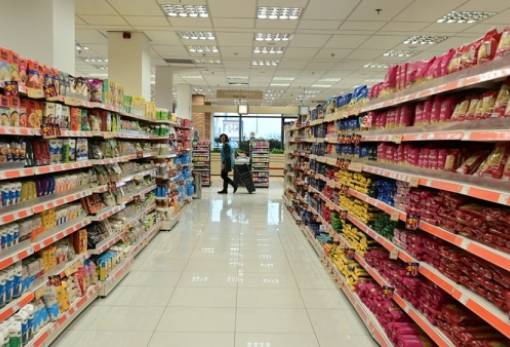 Σούπερ μάρκετ: Γαλακτοκομικά, αλκοολούχα ποτά και αναψυκτικά έδωσαν ώθηση στην κατανάλωση