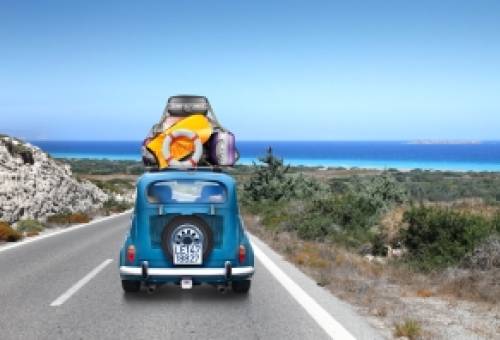 Με τη «χάρη» του Αγ. Πνεύματος η τουριστική κίνηση στη Λακωνία