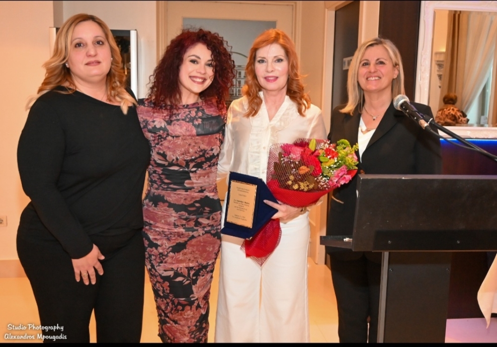 &Omicron;&iota; &laquo;&Sigma;&pi;&alpha;&rho;&tau;&iota;ά&tau;&iota;&sigma;&sigma;&epsilon;&sigmaf;&raquo; &sigma;&upsilon;&nu;&epsilon;&chi;ί&zeta;&omicron;&upsilon;&nu; &delta;&upsilon;&nu;&alpha;&mu;&iota;&kappa;ά: &Nu;έ&alpha; &sigma;&epsilon;&lambda;ί&delta;&alpha; &gamma;&iota;&alpha; &tau;&eta; &Nu;έ&alpha; &Kappa;ί&nu;&eta;&sigma;&eta; &Gamma;&upsilon;&nu;&alpha;&iota;&kappa;ώ&nu;