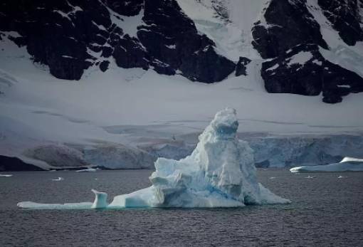 Η Αρκτική εκπέμπει πλέον περισσότερο άνθρακα απ’ ό,τι απορροφά