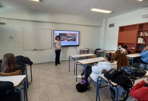 Μαθητές του ΓΕΛ Μονεμβασίας  περιηγήθηκαν στον κόσμο των Αρχείων