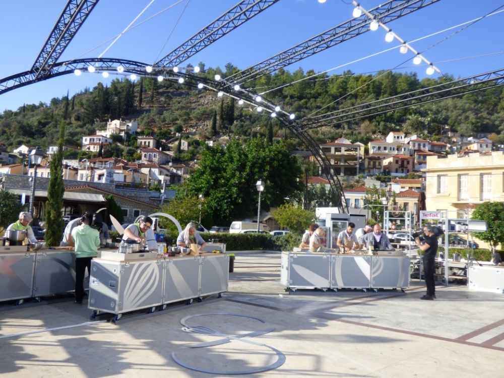 &laquo;Traveling Chef&raquo; &mu;&epsilon; &gamma;&epsilon;ύ&sigma;&epsilon;&iota;&sigmaf; &Mu;ά&nu;&eta;&sigmaf;