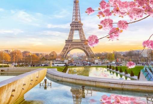 Με τέσσερις πτήσεις την εβδομάδα θα συνδέεται η Καλαμάτα με την Πόλη του Φωτός