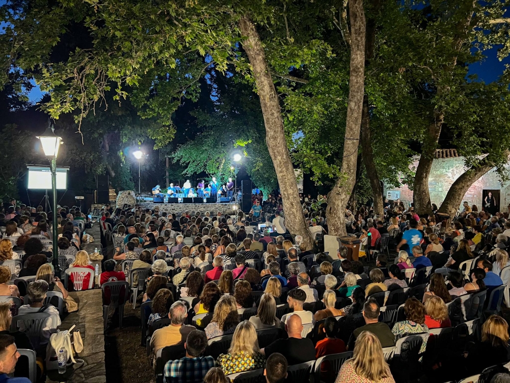 &Upsilon;&pi;έ&rho;&omicron;&chi;&eta; &beta;&rho;&alpha;&delta;&iota;ά &sigma;&tau;&eta;&nu; &Mu;&alpha;&gamma;&omicron;ύ&lambda;&alpha; &mu;&epsilon; &tau;&eta;&nu; &pi;&alpha;&rho;ά&sigma;&tau;&alpha;&sigma;&eta; &laquo;&Omicron; &Mu;ί&kappa;&eta;&sigmaf; &Theta;&epsilon;&omicron;&delta;&omega;&rho;ά&kappa;&eta;&sigmaf; &mu;έ&sigma;&alpha; &alpha;&pi;ό &tau;&alpha; &mu;ά&tau;&iota;&alpha; &tau;&omega;&nu; &nu;έ&omega;&nu;&raquo;