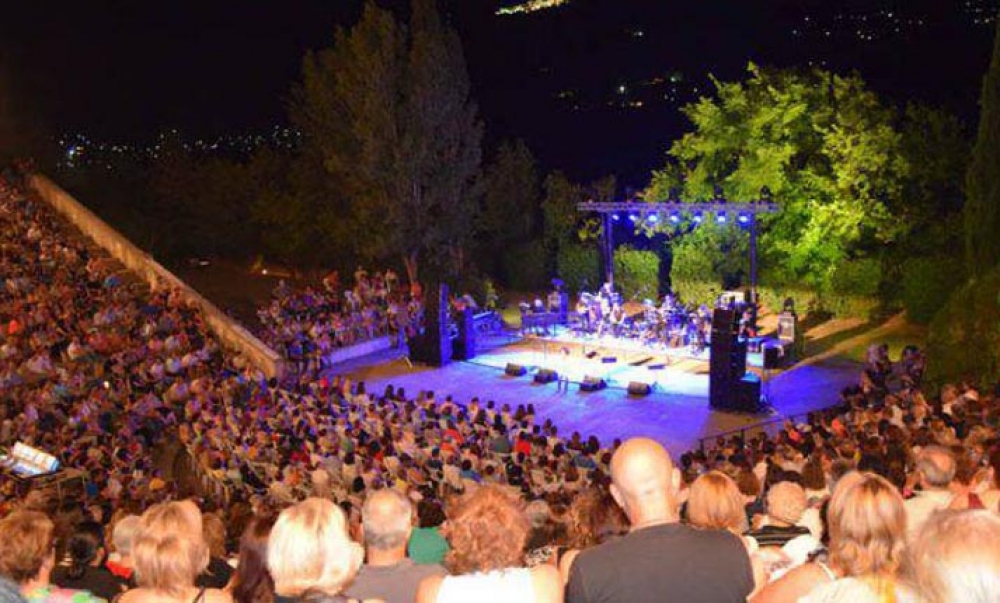 Ό&alpha;&sigma;&eta; &pi;&omicron;&lambda;&iota;&tau;&iota;&sigma;&mu;&omicron;ύ &tau;&omicron; &Phi;&epsilon;&sigma;&tau;&iota;&beta;ά&lambda; &tau;&omicron;&upsilon; &Sigma;&alpha;ϊ&nu;&omicron;&pi;&omicron;ύ&lambda;&epsilon;ί&omicron;&upsilon; &Iota;&delta;&rho;ύ&mu;&alpha;&tau;&omicron;&sigmaf;