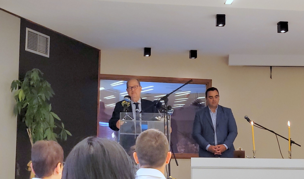 &laquo;Ά&sigma;&tau;&rho;&alpha;&psi;&epsilon; &kappa;&alpha;&iota; &beta;&rho;ό&nu;&tau;&eta;&xi;&epsilon;&raquo; &omicron; &Nu;ί&kappa;&alpha;&sigmaf; &gamma;&iota;&alpha; &tau;&omicron; &pi;&alpha;&lambda;&alpha;&iota;ό &Pi;&rho;&omega;&tau;&omicron;&delta;&iota;&kappa;&epsilon;ί&omicron;