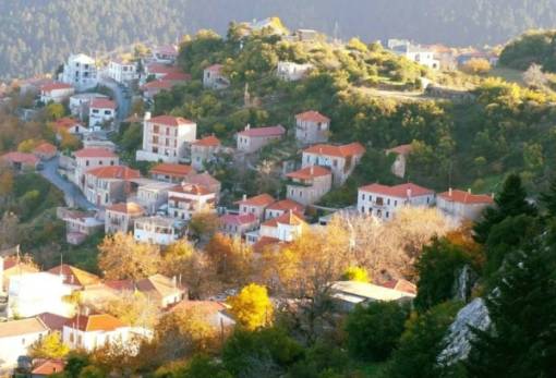 Πεζοπορούν μαζί στον νοτιοανατολικό Πάρνωνα οι ΕΟΣ Μολάων και Σπάρτης