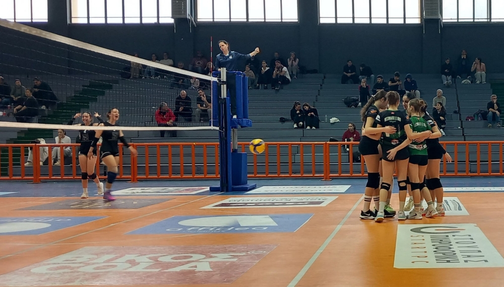 &Pi;&rho;&omega;&tau;ά&theta;&lambda;&eta;&mu;&alpha; &beta;ό&lambda;&epsilon;ϊ &Gamma;&upsilon;&nu;&alpha;&iota;&kappa;ώ&nu; &Kappa;18: &Delta;&epsilon;&nu; &pi;ή&rho;&epsilon; &tau;&omicron; &pi;&rho;&omicron;&sigma;&delta;&omicron;&kappa;ώ&mu;&epsilon;&nu;&omicron;  &omicron; &Alpha;&Pi;&Omicron;&Epsilon;&Lambda; &Mu;&omicron;&lambda;ά&omega;&nu; &sigma;&tau;&eta;&nu; &Kappa;&alpha;&lambda;&alpha;&mu;ά&tau;&alpha;