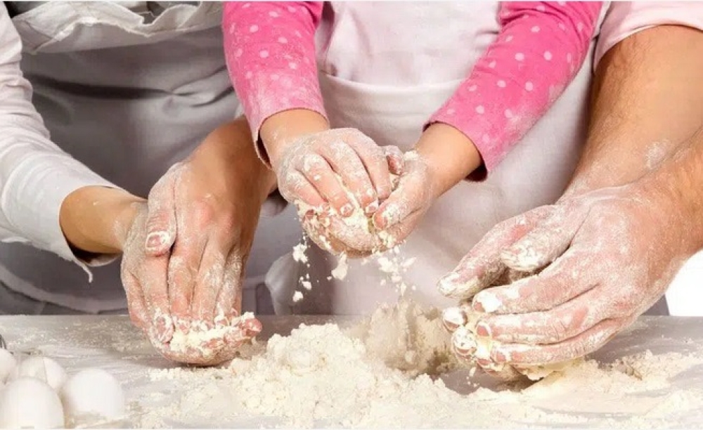 &laquo;&Beta;ό&lambda;&tau;&alpha; &sigma;&tau;&iota;&sigmaf; &gamma;&epsilon;ύ&sigma;&epsilon;&iota;&sigmaf;&raquo; &sigma;&tau;&omicron;&nu; &Kappa;ά&mu;&pi;&omicron; &Beta;&omicron;&iota;ώ&nu;: &Delta;&iota;&alpha;&gamma;&omega;&nu;&iota;&sigma;&mu;ό&sigmaf; &pi;ί&tau;&alpha;&sigmaf; &mu;έ&rho;&omicron;&sigmaf; 3&omicron;