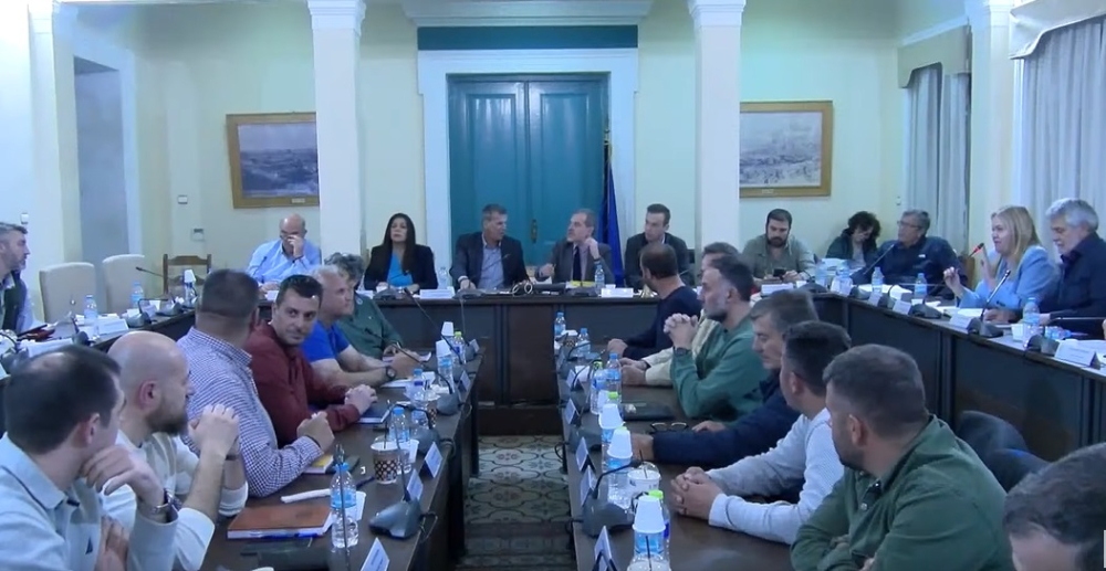 &Alpha;&pi;&alpha;&iota;&tau;&omicron;ύ&mu;&epsilon;&nu;&eta; (&kappa;&alpha;&iota;) &eta; &delta;&eta;&mu;&omicron;&tau;&iota;&kappa;ή &laquo;&gamma;&rho;&omicron;&theta;&iota;ά&raquo; &gamma;&iota;&alpha; &tau;&omicron; &Nu;&omicron;&sigma;&omicron;&kappa;&omicron;&mu;&epsilon;ί&omicron; &Sigma;&pi;ά&rho;&tau;&eta;&sigmaf;