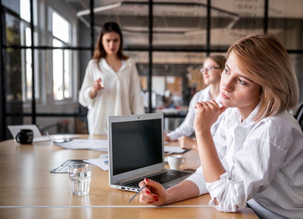 &Gamma;&upsilon;&nu;&alpha;&iota;&kappa;&alpha;ί&alpha; &alpha;&pi;&alpha;&sigma;&chi;ό&lambda;&eta;&sigma;&eta;: &Nu;έ&omicron; &pi;&rho;ό&gamma;&rho;&alpha;&mu;&mu;&alpha; &epsilon;&nu;ί&sigma;&chi;&upsilon;&sigma;&eta;&sigmaf; &mu;&epsilon; 10.000 &theta;έ&sigma;&epsilon;&iota;&sigmaf; &epsilon;&rho;&gamma;&alpha;&sigma;ί&alpha;&sigmaf;