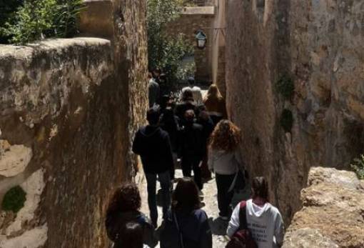 Στα καλντερίμια της Μονεμβασίας «σεργιάνισαν» μαθητές του Λυκείου Tito Livio