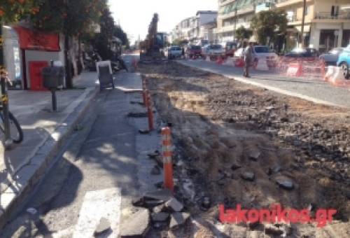 Γιατί σταμάτησε ξανά η Κωνσταντίνου Παλαιολόγου;