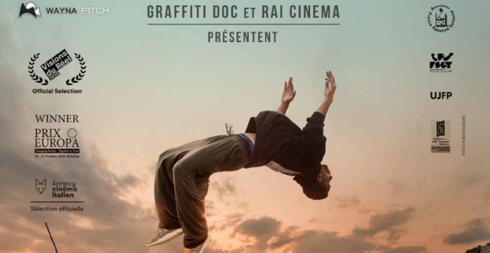 &laquo;One More Jump&raquo; &gamma;&iota;&alpha; &tau;&eta;&nu; &Pi;&alpha;&lambda;&alpha;&iota;&sigma;&tau;ί&nu;&eta; &sigma;&tau;&alpha; &Nu;ό&mu;&iota;&alpha;