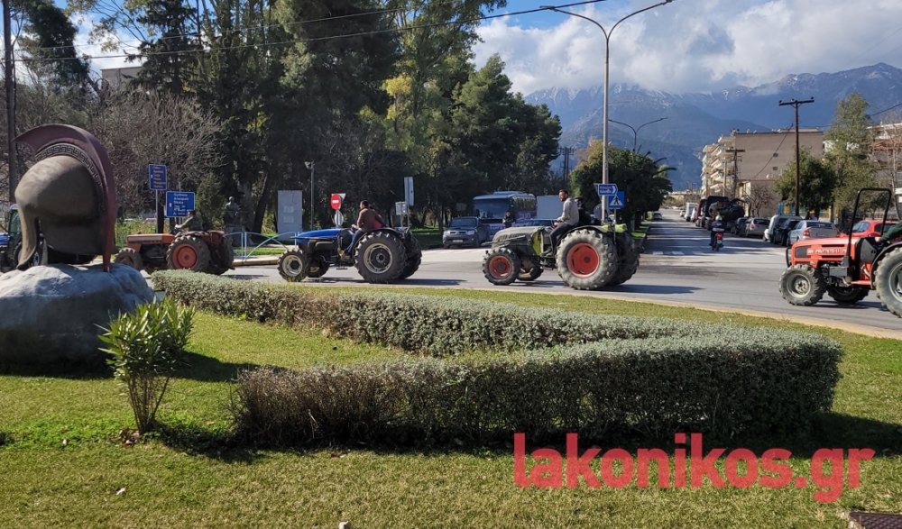 &laquo;&Delta;ί&nu;&omicron;&upsilon;&mu;&epsilon; &alpha;&gamma;ώ&nu;&alpha; &gamma;&iota;&alpha; &epsilon;&pi;&iota;&beta;ί&omega;&sigma;&eta;&raquo; &phi;ώ&nu;&alpha;&xi;&alpha;&nu; &omicron;&iota; &alpha;&gamma;&rho;ό&tau;&epsilon;&sigmaf; &sigma;&tau;&eta; &Sigma;&pi;ά&rho;&tau;&eta;