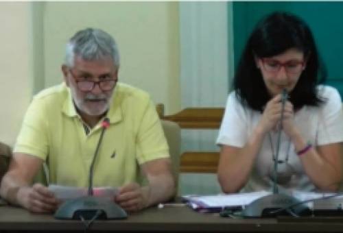 Όταν η κριτική πιάνει τόπο...