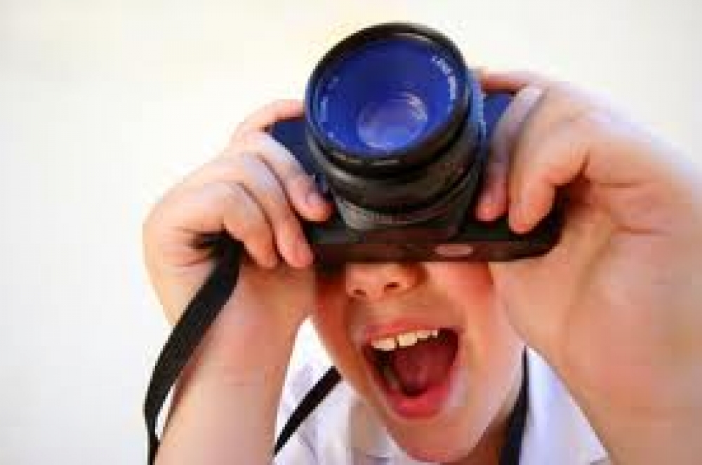 &laquo;&Mu;&iota;&kappa;&rho;&omicron;ί &phi;&omega;&tau;&omicron;&gamma;&rho;ά&phi;&omicron;&iota; &epsilon;&nu; &delta;&rho;ά&sigma;&epsilon;&iota;&raquo; &sigma;&tau;&omicron; &Mu;&omicron;&upsilon;&sigma;&epsilon;ί&omicron; &Epsilon;&lambda;&iota;ά&sigmaf; &kappa;&alpha;&iota; &Lambda;&alpha;&delta;&iota;&omicron;ύ