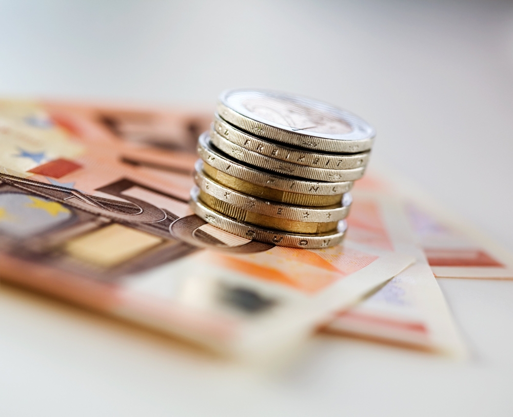 &Omicron; &laquo;&chi;ά&rho;&tau;&eta;&sigmaf;&raquo; &tau;&omega;&nu; &pi;&lambda;&eta;&rho;&omega;&mu;ώ&nu; &gamma;&iota;&alpha; &tau;&eta;&nu; &pi;&epsilon;&rho;ί&omicron;&delta;&omicron; 2 έ&omega;&sigmaf; 6 &Delta;&epsilon;&kappa;&epsilon;&mu;&beta;&rho;ί&omicron;&upsilon;