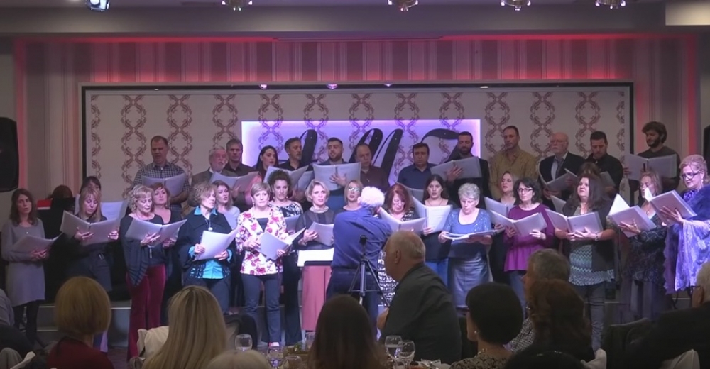 Έ&nu;&alpha; &pi;&omicron;&iota;&omicron;&tau;&iota;&kappa;ό &laquo;&Mu;&omicron;&upsilon;&sigma;&iota;&kappa;ό &Alpha;&pi;ό&gamma;&epsilon;&upsilon;&mu;&alpha;&raquo; &chi;ά&rho;&iota;&sigma;&epsilon; &omicron; &Mu;&omicron;&upsilon;&sigma;&iota;&kappa;ό&sigmaf; Ό&mu;&iota;&lambda;&omicron;&sigmaf; &Sigma;&pi;ά&rho;&tau;&eta;&sigmaf;! (VIDEO-&Phi;&Omega;&Tau;&Omicron;)