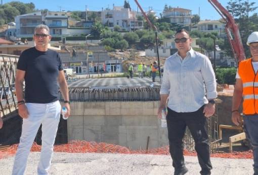 Αναμμένες οι μηχανές για τη γέφυρα στη Σκάλα: Κανονικά συνεχίζεται το εργοτάξιο στον ποταμό Ευρώτα