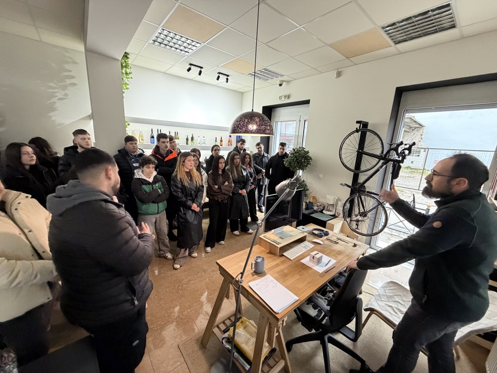 &Phi;&omicron;&iota;&tau;&eta;&tau;έ&sigmaf; &tau;&eta;&sigmaf; &Sigma;&pi;ά&rho;&tau;&eta;&sigmaf; &sigma;&tau;&omicron; &epsilon;&pi;ί&kappa;&epsilon;&nu;&tau;&rho;&omicron; &tau;&eta;&sigmaf; &delta;&eta;&mu;&iota;&omicron;&upsilon;&rho;&gamma;&iota;&kappa;ή&sigmaf; &omicron;&iota;&kappa;&omicron;&nu;&omicron;&mu;ί&alpha;&sigmaf;